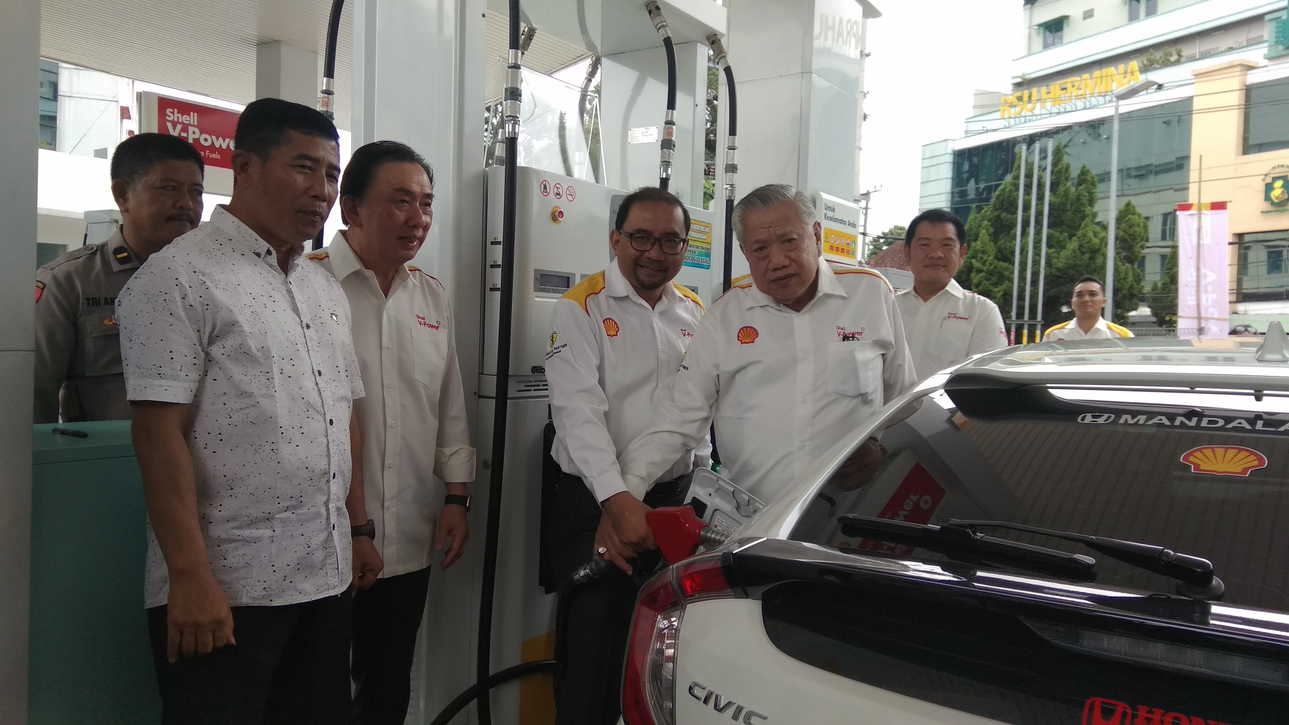 Peresmian SPBU Shell Indonesia di Jalan Kawi, Kota Malang. (Foto: Nurlayla Ratri/MalangTIMES)
