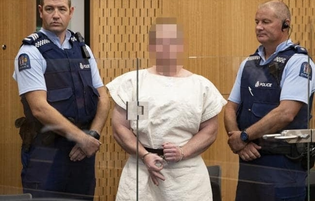Pelaku teror di Masjid Selandia Baru Brenton Tarrant saat ditangkap kepolisian setempat. (New Zealand Herald)