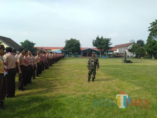 Latihan PBB di SMAN 3 Kota Blitar.