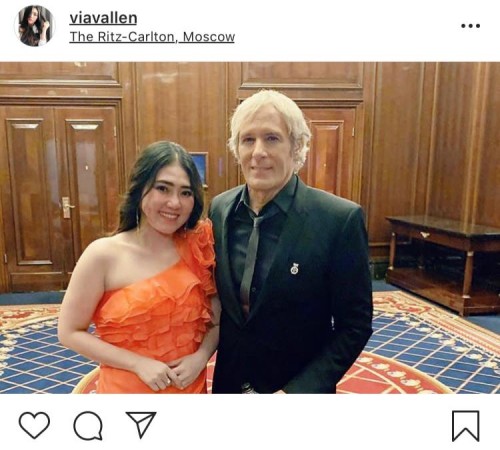 Raih-Penghargaan-dan-Bawa-Dangdut-ke-Luar-Negeri-Ini-Potret-Via-Vallen-di-Rusia3ea2297e53758ef4c.jpg