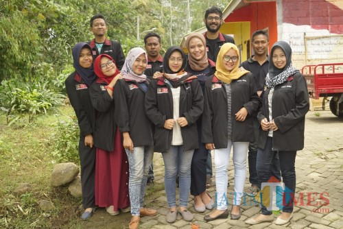 Anggota Kelompok KKN 27 (Foto : Agung Wardoyo untuk JatimTIMES)