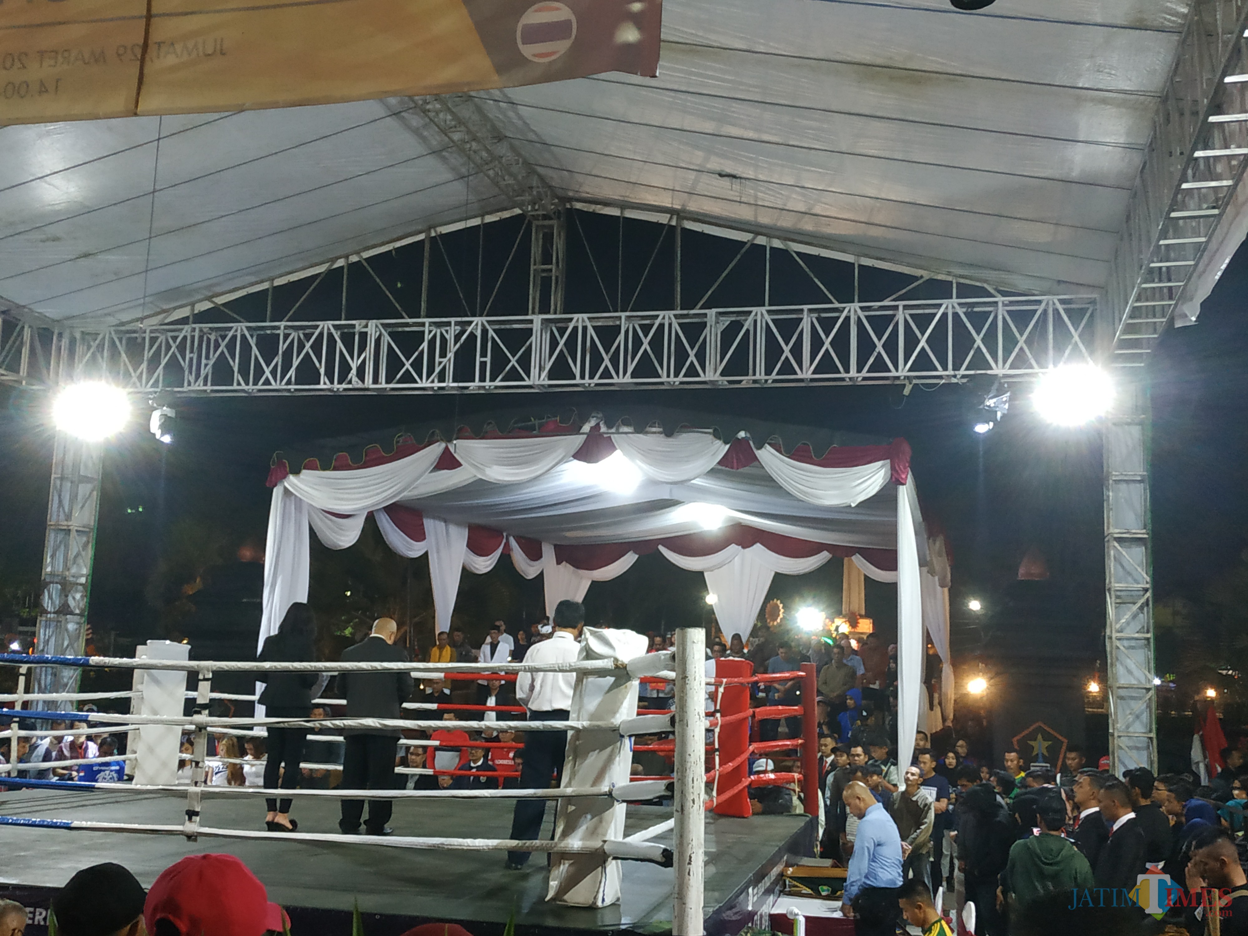 Suasana mengheningkan cipta di MSF XXVI untuk ayahanda dari Wakil Wali Kota Malang Sofyan Edi Jarwoko (Hendra Saputra)