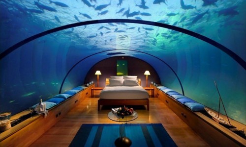 Salah satu hotel unik di dalam laut di The Manta Resort, Zanzibar. (Foto: istimewa)