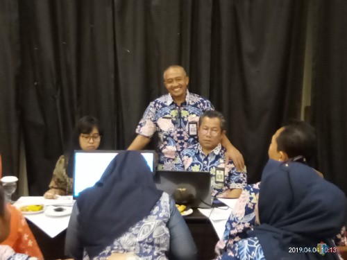 Kepala Barenlitbang Erik Setyo Santoso saat memantau verifikasi Renstra (Anggara Sudiongko/MalangTIMES)