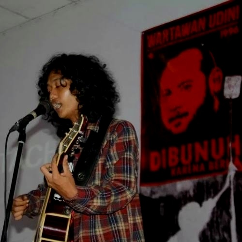Lagu Fajar Merah Anak Wiji Thukul Menggema Di Tengah Panasnya Pemilu 2019 Malangtimes