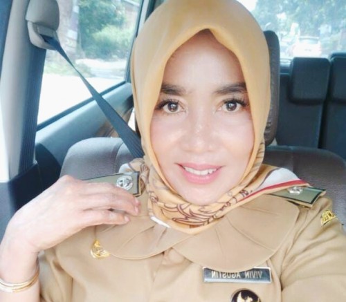 Kades Sumberagung, Vivin Agustin