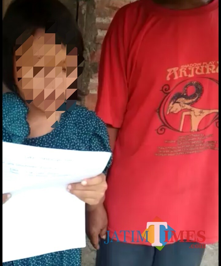 Bunga saat membacakan Surat Pernyataan / Foto : Istimewa / Tulungagung TIMES
