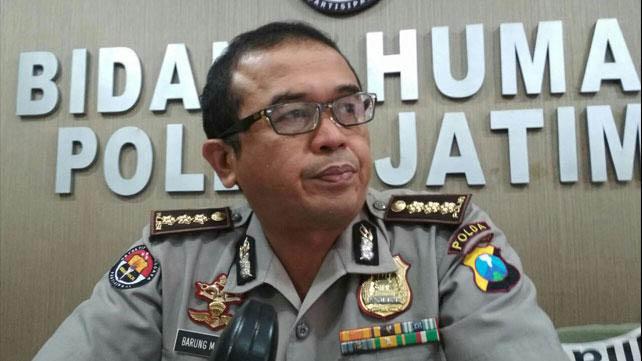 Kabid Humas Polda Jatim Kombespol Frans Barung Mangera.(Foto : suarasurabaya.net)