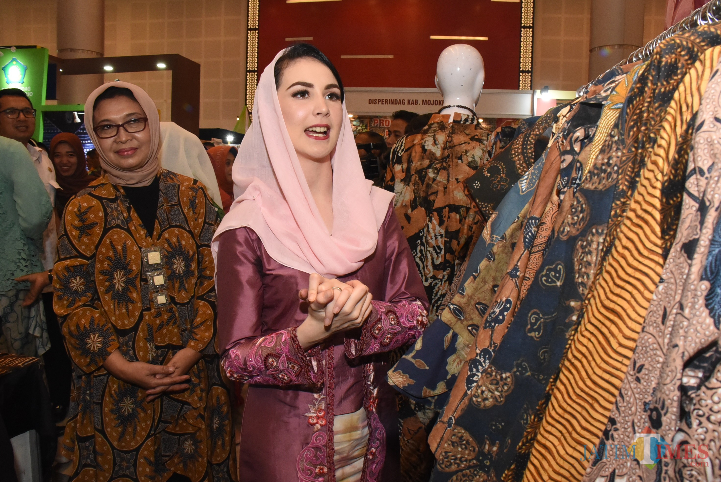 Ketua Dekranasda Jatim Arumi Bachsin