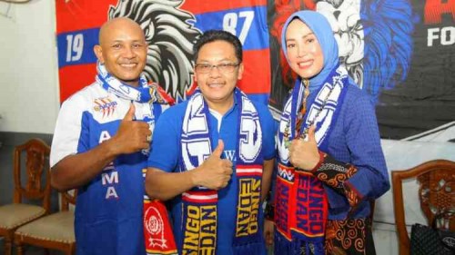 Plt Wali Kota Malang, Sutiaji disambut oleh Aremania Borneo. (Istimewa)