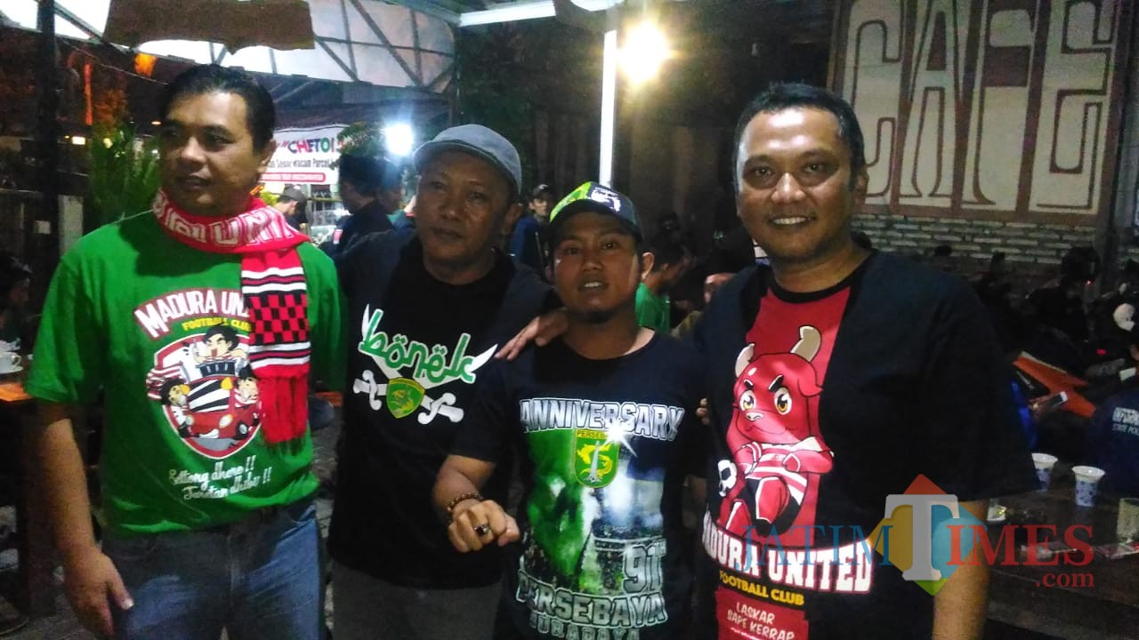 Selfi bareng para supporter sebelum NoBar. (Foto: Moh. Fajri)