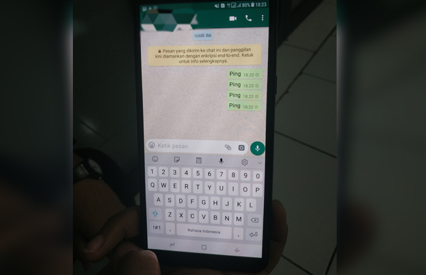 Bukti aplikasi chatting Whatsapp sedang mengalami gangguan (Hendra Saputra)