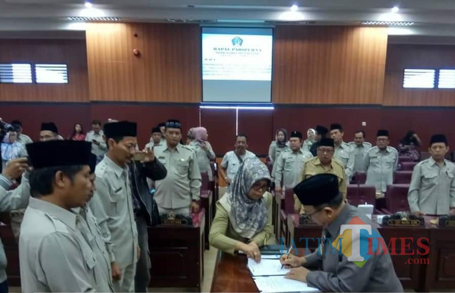 Disahkannya 3 perda merupakan komitmen DPRD Kabupaten Blitar dalam menyejahterakan rakyat.