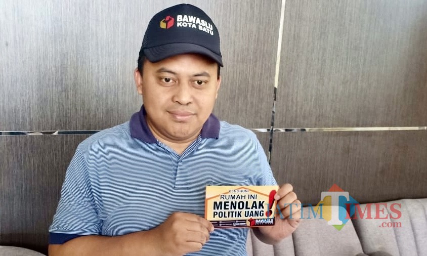 Koordinator Divisi Pencegahan dan Hubungan Antar Lembaga Panwaslu Kota Batu, Yogi Eka Chalid. (Foto: Irsya Richa/MalangTIMES)