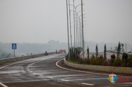 Ruas tol Mapan dekat pintu exit ke Malang (Luqmanul Hakim/Malang Times)