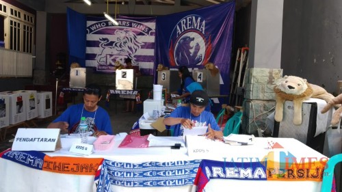 Bernuansa Arema, TPS di Kota Malang ini gencarkan semangat persaudaraan dalam Pemilu (Pipit Anggraeni/MalangTIMES).