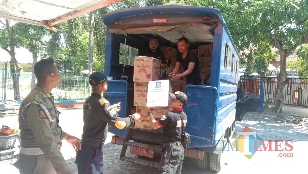 Bantuan yang dikirim oleh Pemkot Surabaya