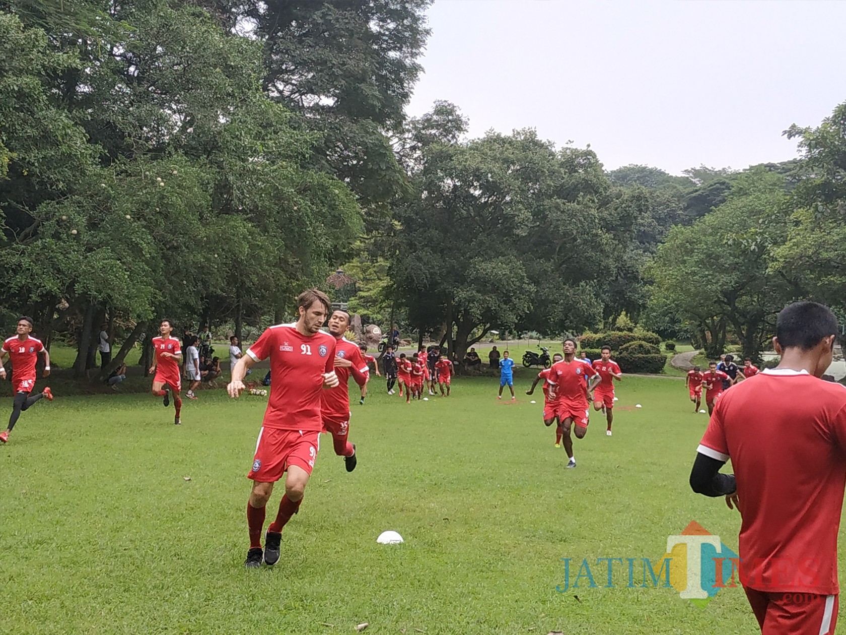 Skuat Arema FC ketika menjalani training center. (Hendra Saputra)