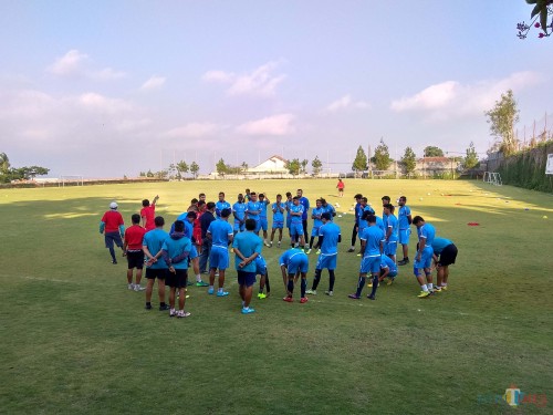 Arema FC ketika menjalani latihan di Lapangan Agro kusuma, Kota Batu (Hendra Saputra)