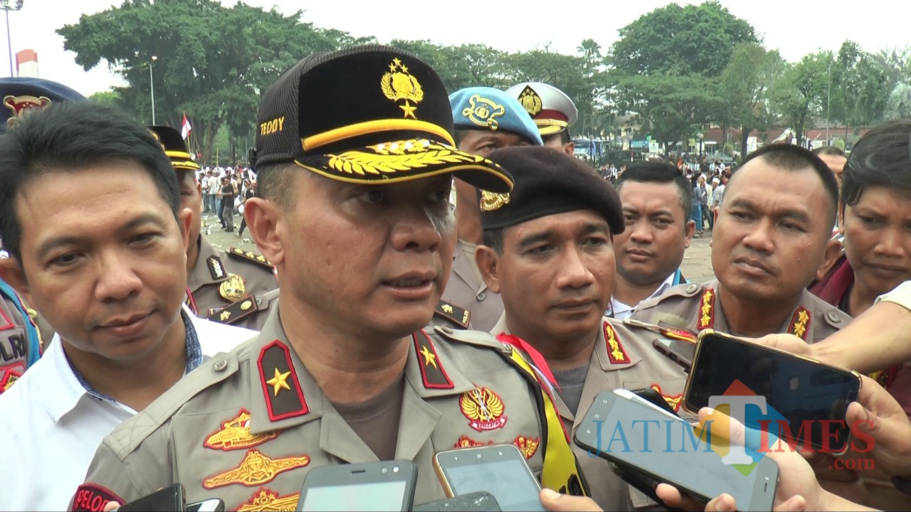 Brigjen Teddy Minahasa