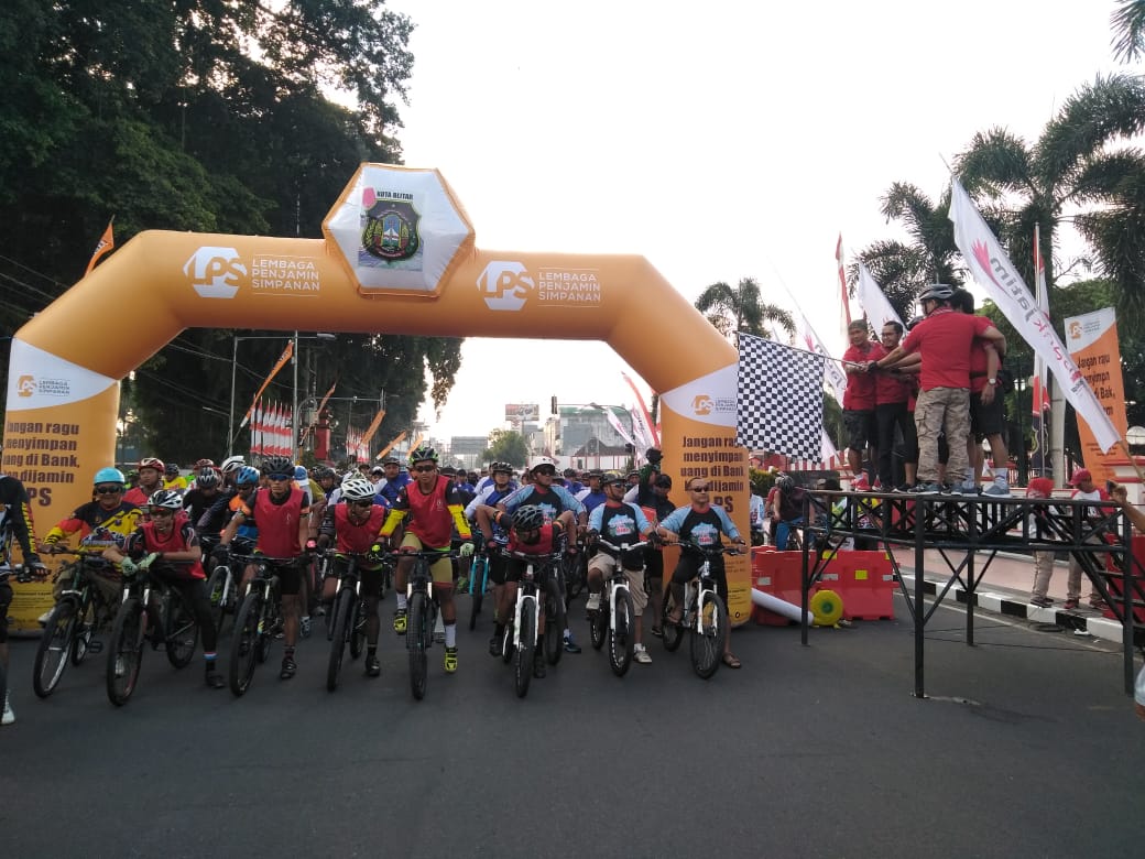 Kemeriahan fun bike yang digelar Pemkot Blitar