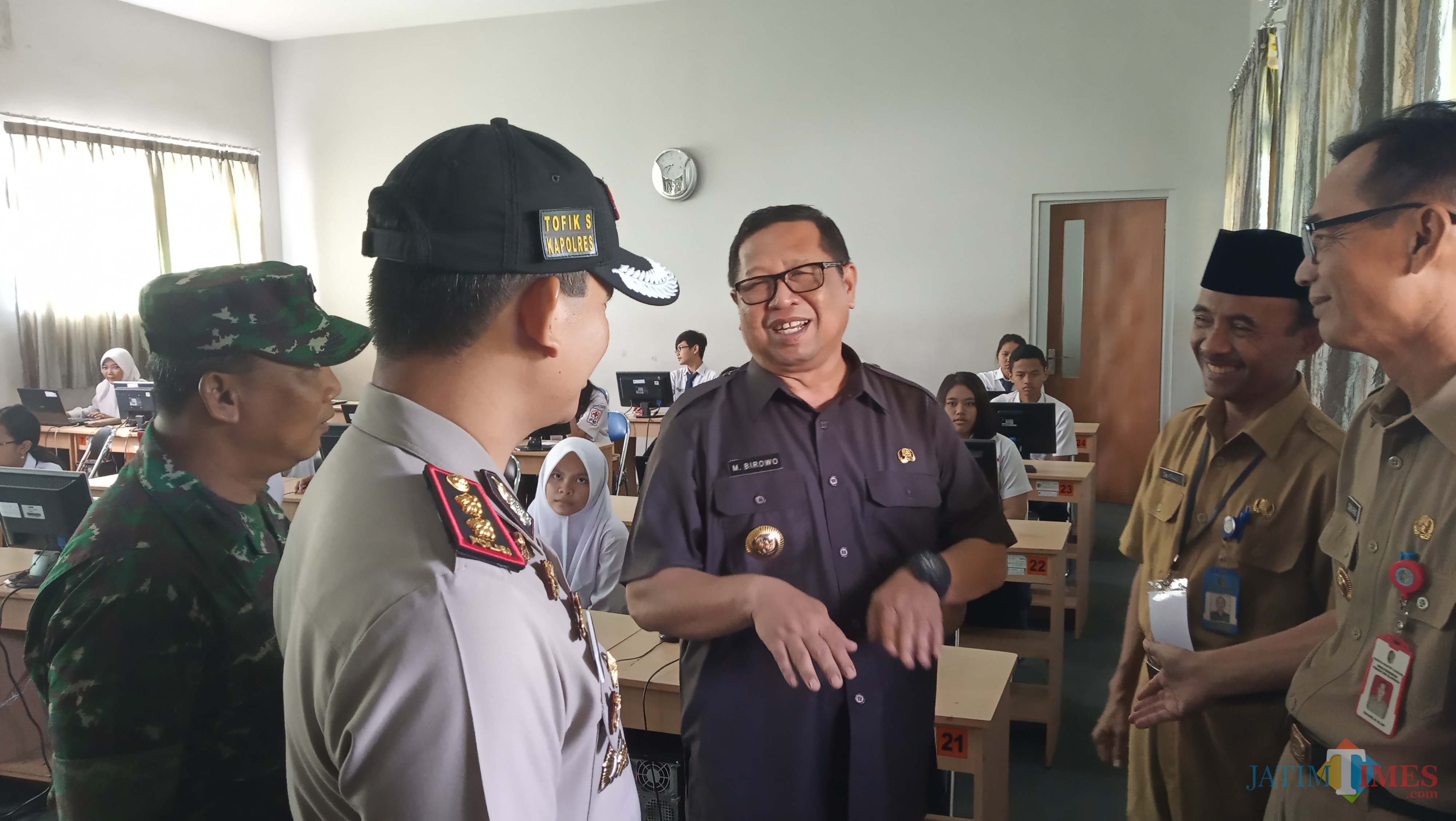 Plt Bupati Tulungagung, Maryoto Birowo (baju hitam) (foto : Joko Pramono/TulungagungTIMES)