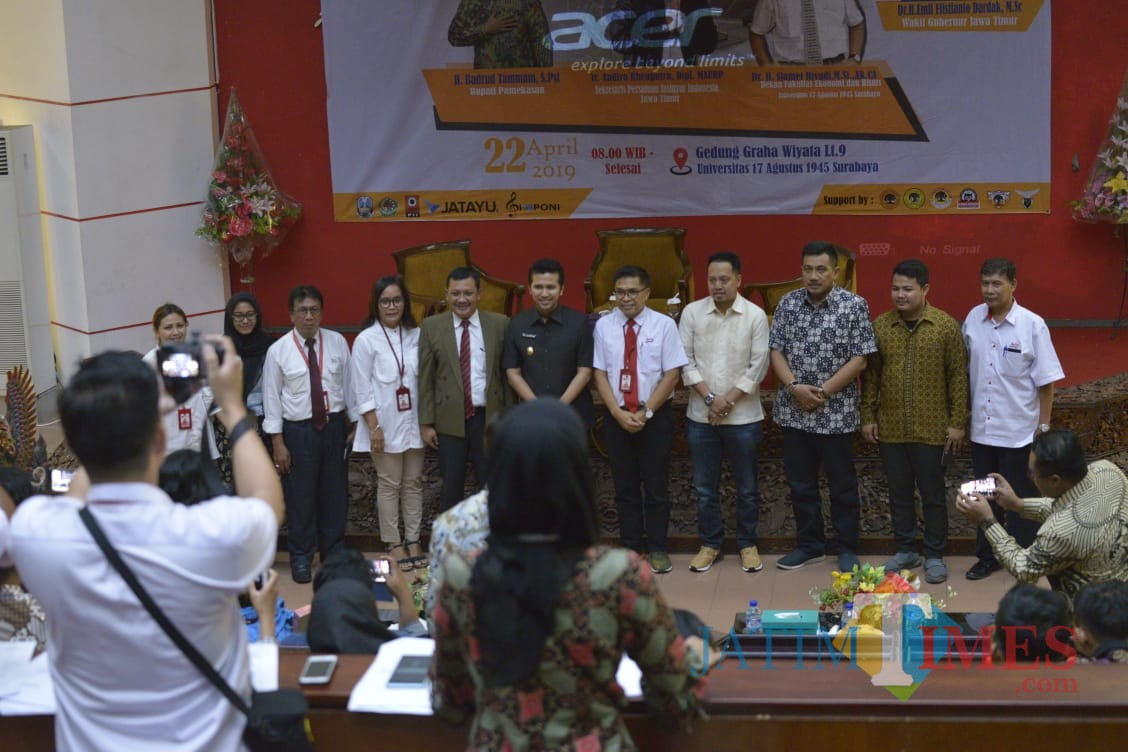 Emil Dardak bersama Civitas Academica Untag Surabaya
