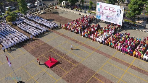 Upacara Hari Kartini di halaman Balai Kota Among Tani pada 23 April 2019, diikuti ASN dan Forkopimda