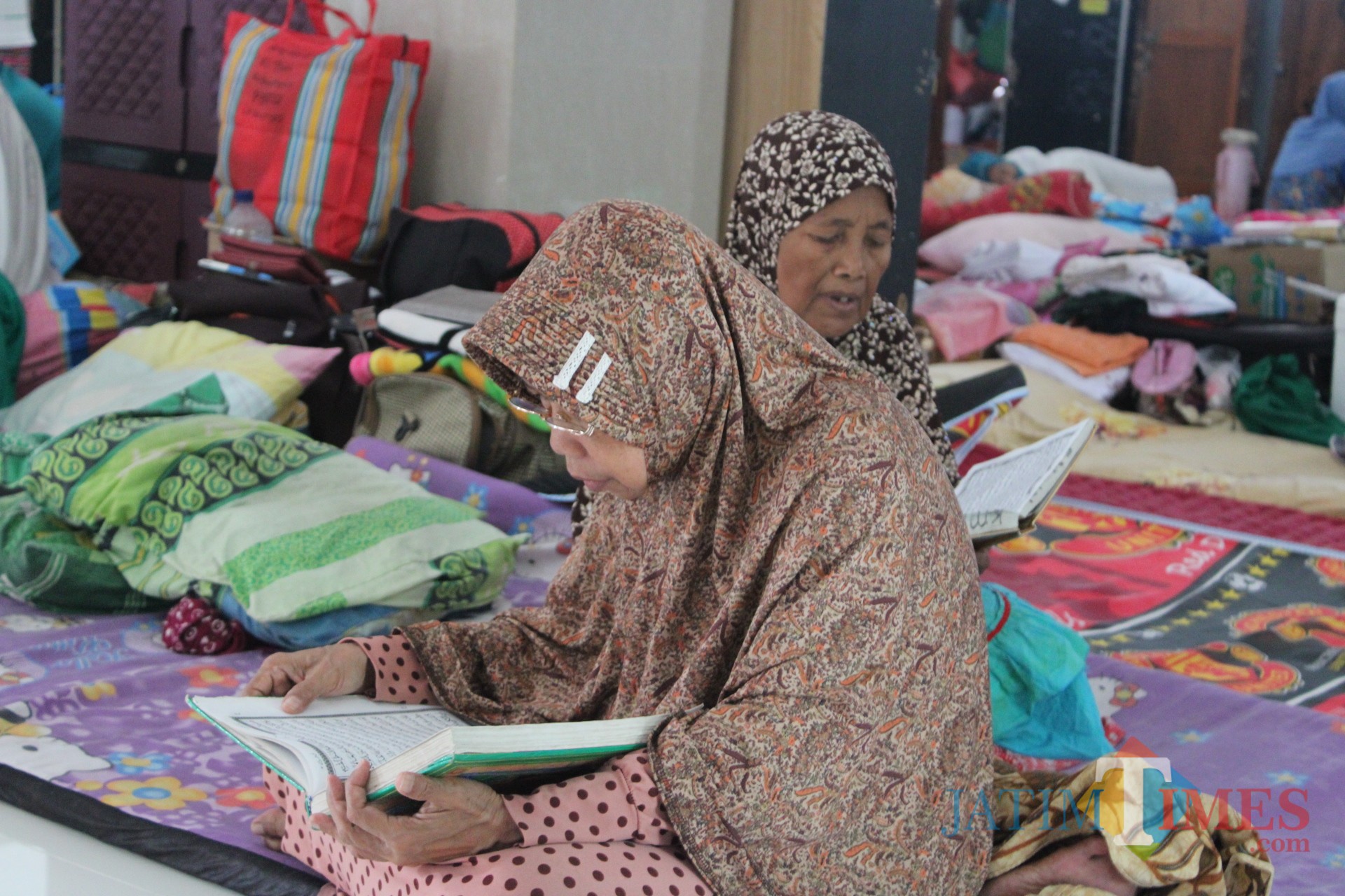 Suasana pesantren lansia di Ponpes Darul