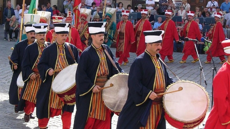 Para pemain davuls di Turki. (Foto: wikimedia.org)