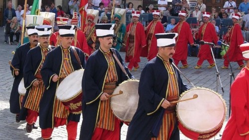 Para pemain davuls di Turki. (Foto: wikimedia.org)