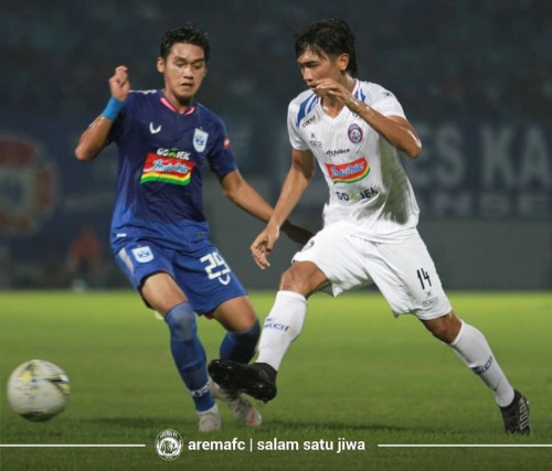 Pemain Arema FC saat menghadapi PSIS Semarang (official Arema FC)