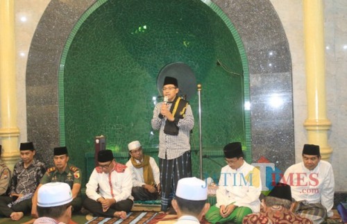 Wali Kota Malang, Sutiaji Saat Memberikan Sambutan Dalam Safari Ramadan Di Masjid Roisiyah, (Arifina Cahyanti Firdausi/MalangTIMES)
