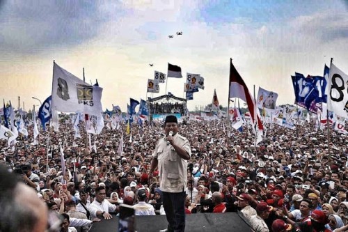 Kubu Prabowo Subianto berencana melakukan people power jika kalah dari rivalnya Jokowi.(Foto : Berita Center)