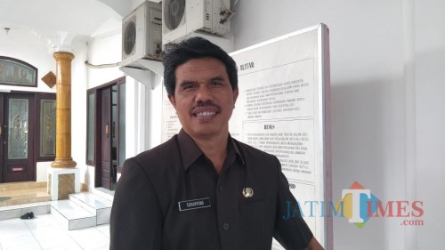 Kepala DPMNaker-PTSP Pemkot Blitar, Suharyono.(Foto : Team BlitarTIMES)