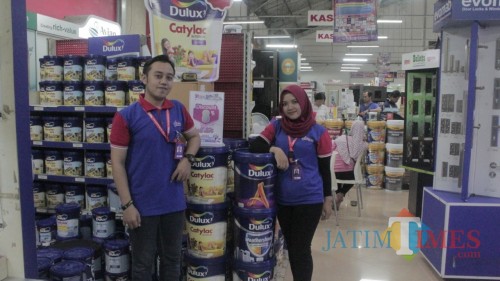 Graha Bangunan terus memberikan layanan terbaik bagi customer.(Foto : Aunur Rofiq/BlitarTIMES)