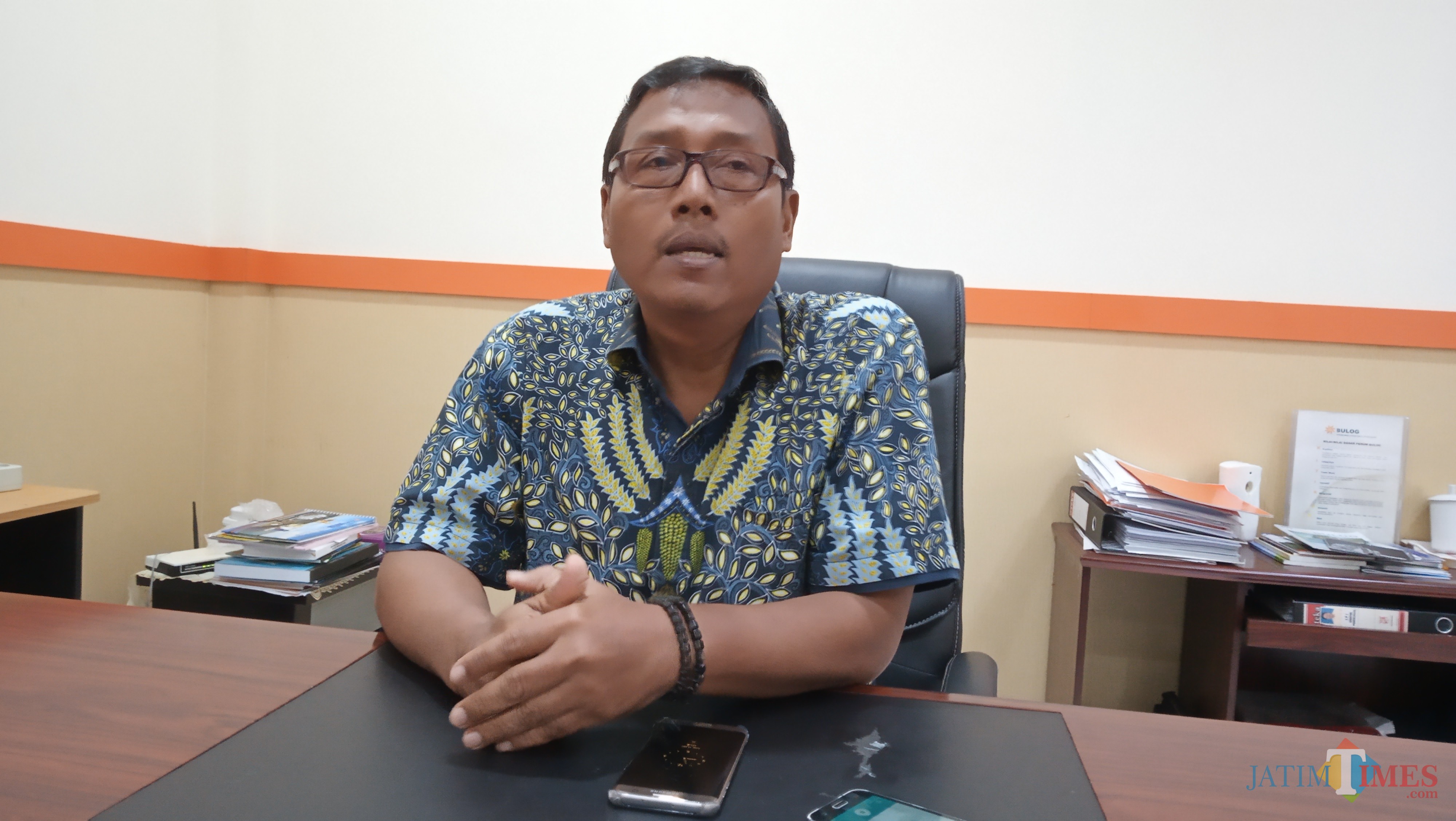 Ka bulog Sub Divre Tulungagung, Khrisna Murtianto (foto : Joko Pramono/JatimTIMES)