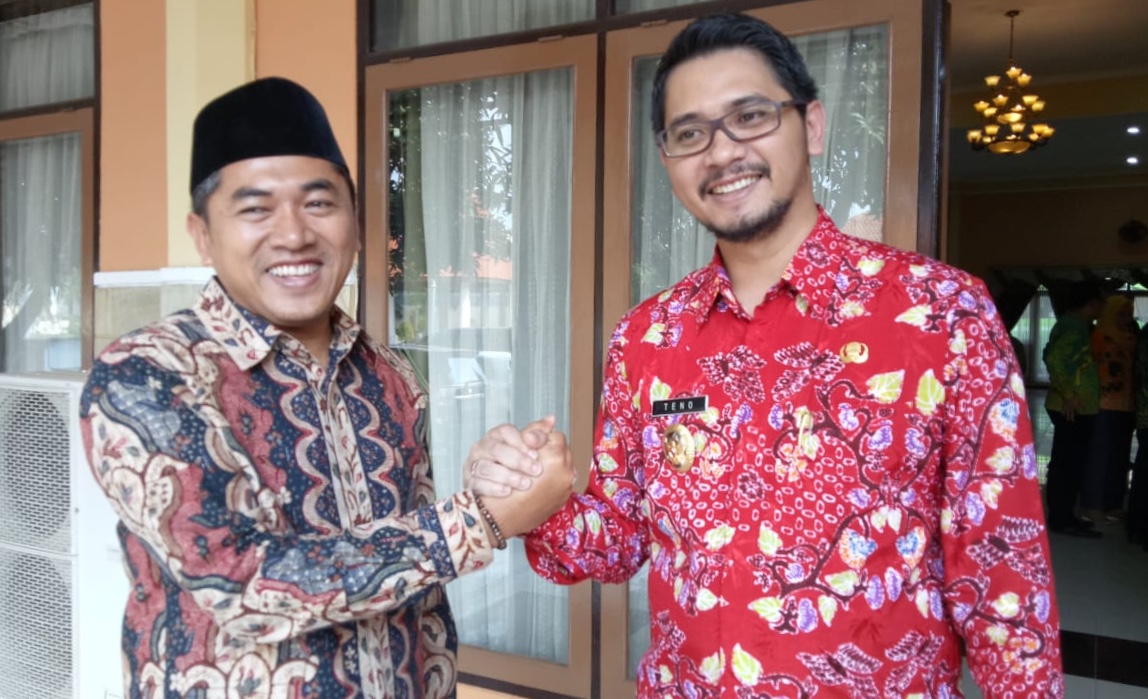 Ketua DPRD menghadiri pelantikan pejabat Pemkot Pasuruan.
