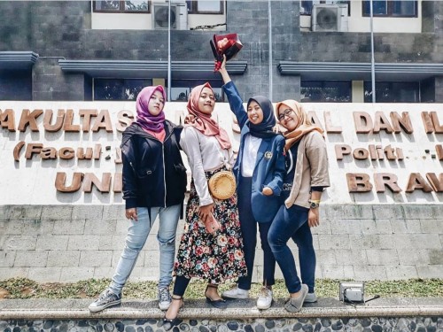 Mahasiswi perantau di Kota Malang.(Foto: Instagram @feniyusnia)