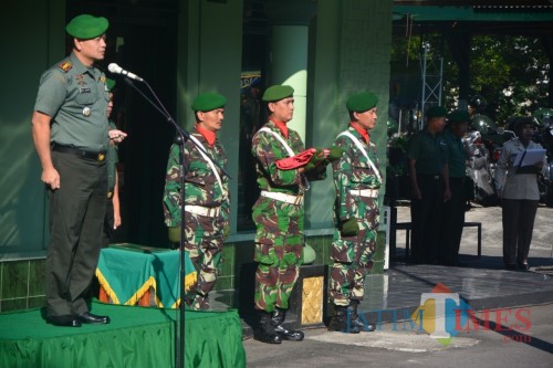 Dandim 0808/Blitar Letkol Inf Kris Bianto memimpin upacara Harkitnas