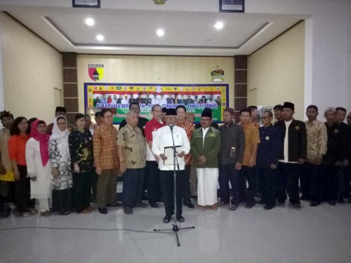 Di aula Makodim 0814/Jombang FKMJ membacaan naskah pernyataan sikap terkait penolakan aksi people power. (Istimewa)