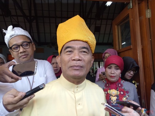 Mendikbud Muhadjir Effendy saat ditemui di SMPN 1 Malang. (Foto: Imarotul Izzah/MalangTIMES)