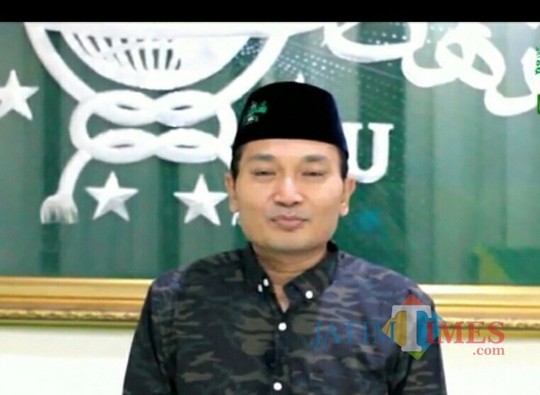 Ketua PCNU Banyuwangi KH. Ali Makki Zaini