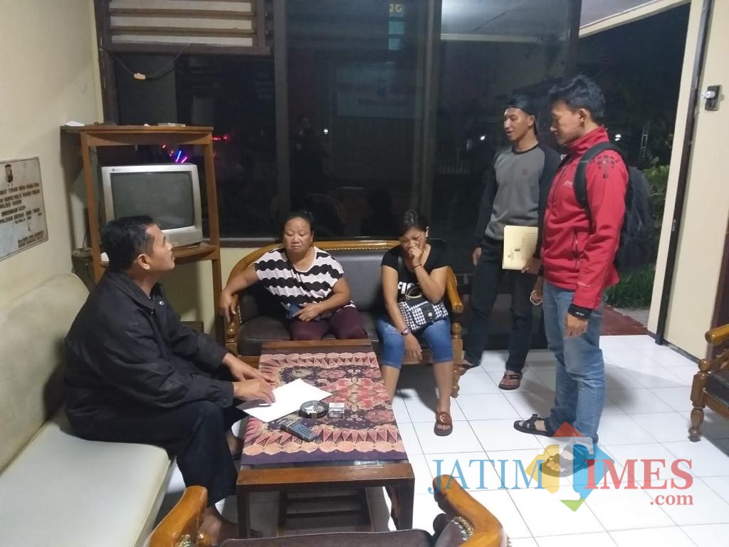 Mucikari dan PSK yang buka praktik di bekas lokalisais Ngreco diamankan anggota Polres Blitar.