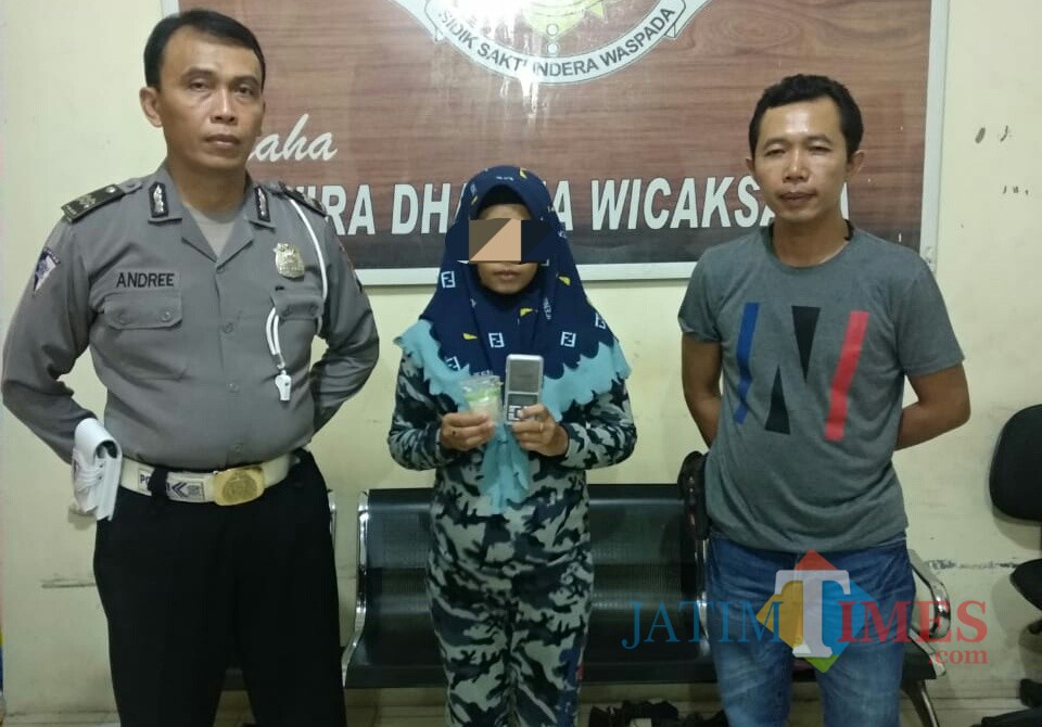 NL saat diamankan di Polsek Kota Tulungagung / Foto : Dokpol / Tulungagung TIMES