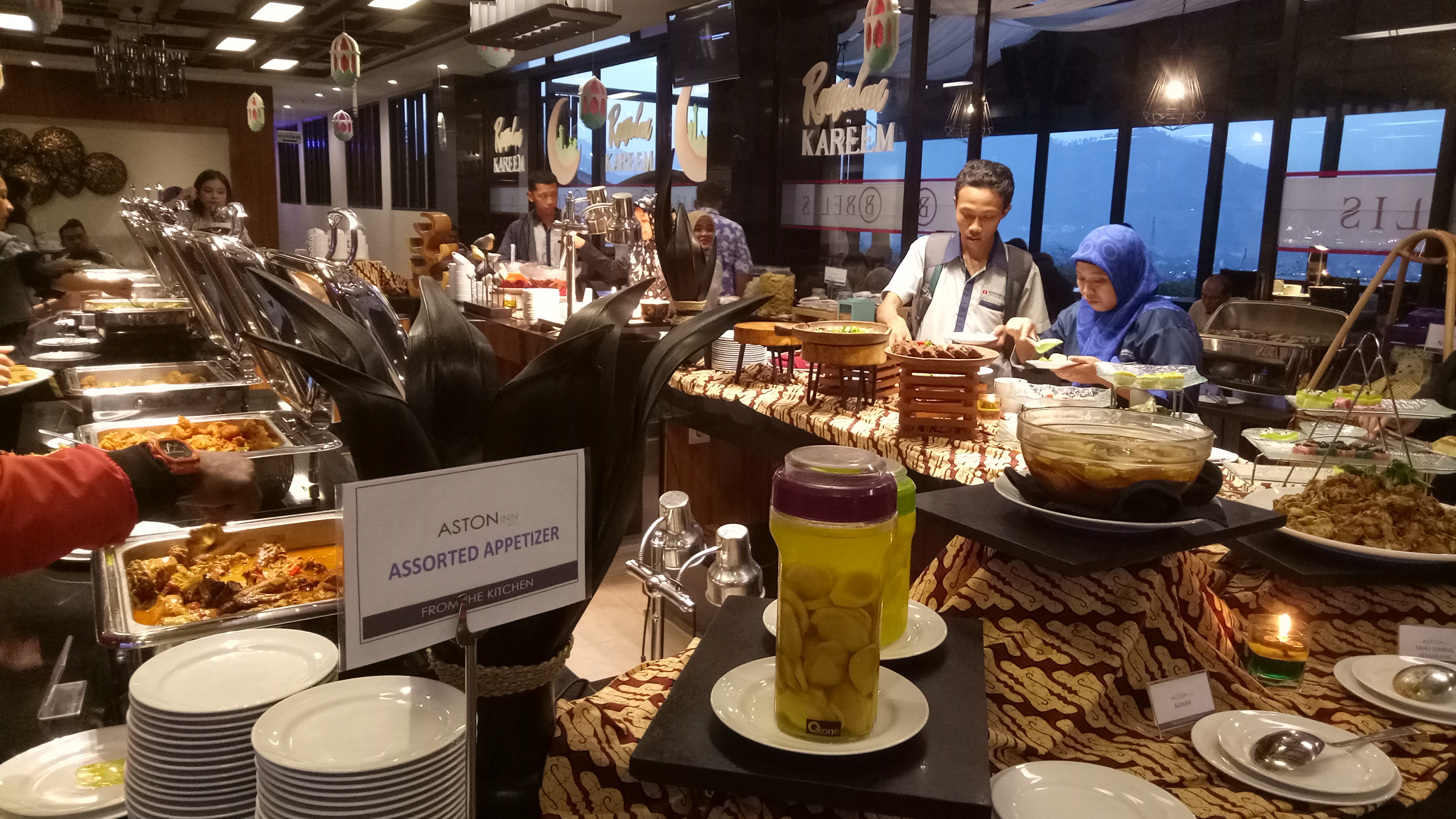Belis Kitchen & Bar Aston Inn