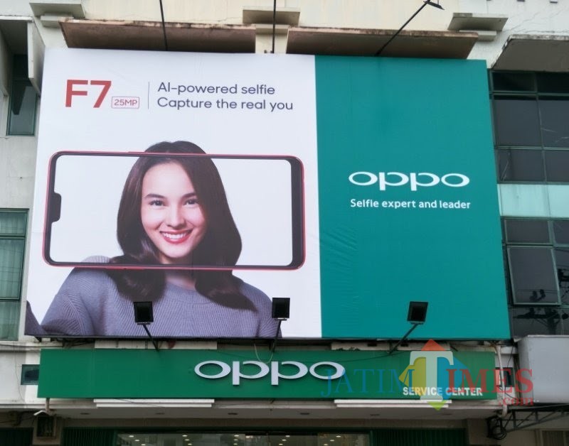 Ilustrasi baliho Oppo (Foto : Istimewa)