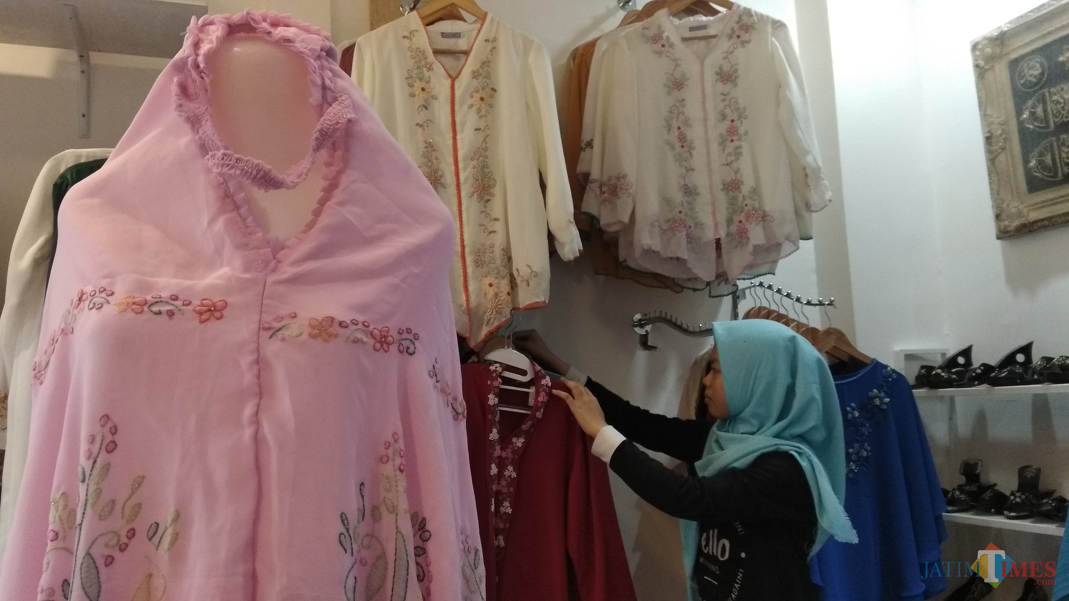 Transaksi sandang menjadi salah satu yang mengalami peningkatan pada periode Mei 2019 ini. (Foto: Nurlayla Ratri/MalangTIMES)
