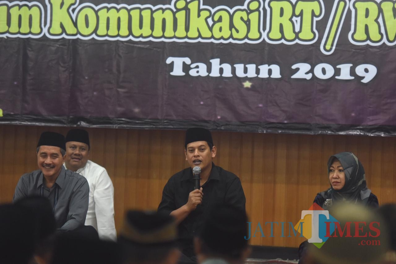 Walikota Kediri Abdullah Abu Bakar saat memberikan sambutan. (eko Arif s /JatimTimes)