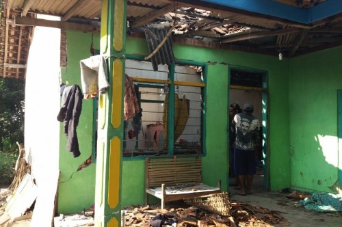 Rumah Rakiyem, nenek korban. mengalami kerusakan yang cukup parah. Foto (Istimewa)